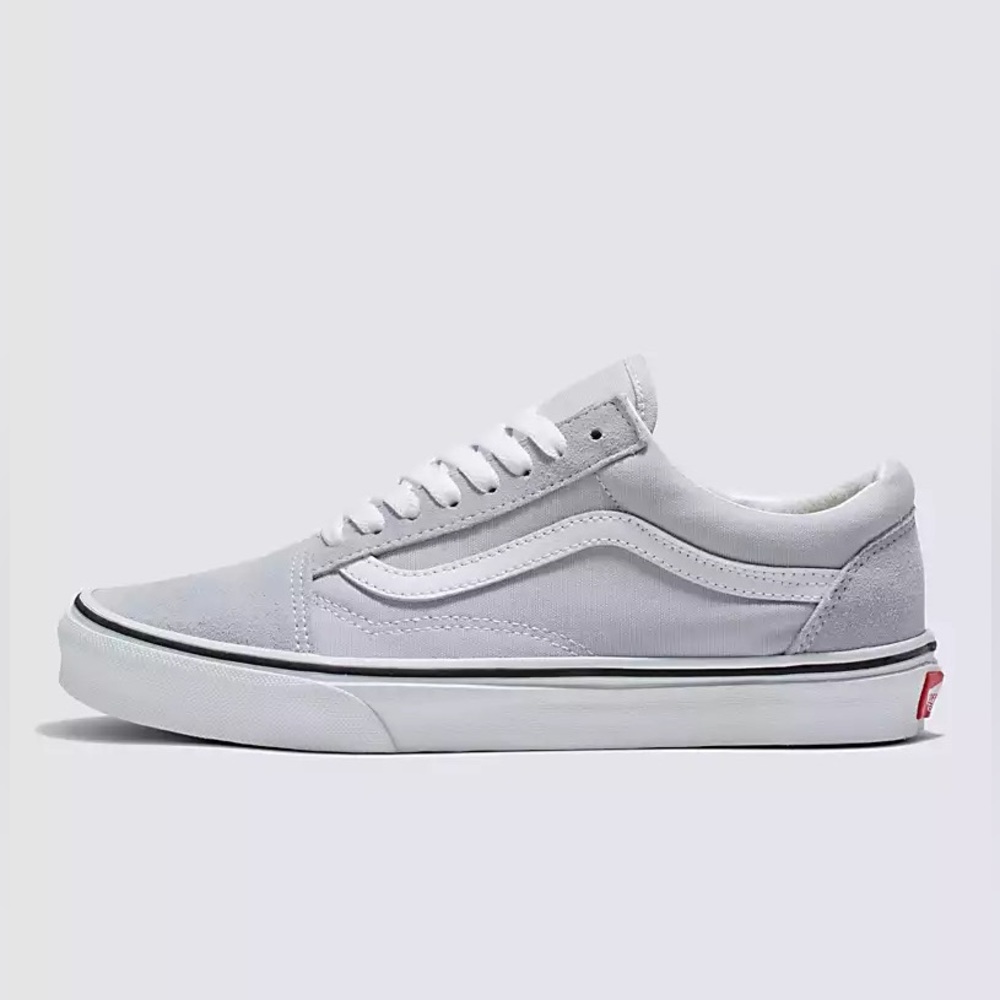 Vans Old Skool Shoe in Grey Dawn/True White